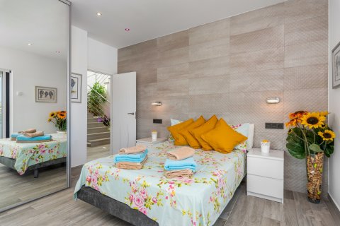 Продажа виллы Сан-Мигель-де-Салинас, Аликанте, Испания 6 спален, 330м2 №113871 - фото 15