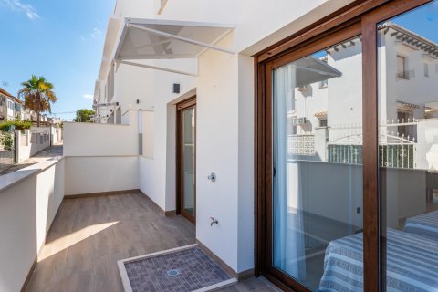 Bungalow till salu Torrevieja, Alicante, Spanien 3 sovrum, 70 kvm. Nr. 76788 - foto 28