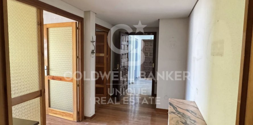 Apartment in Madrid, Spain 4 bedrooms, 159 sq.m. No. 157244