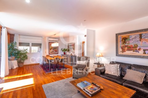 House for sale in Sant Cugat Del Valles, Barcelona, Spain 5 bedrooms, 290 sq.m. No. 157238 - photo 11