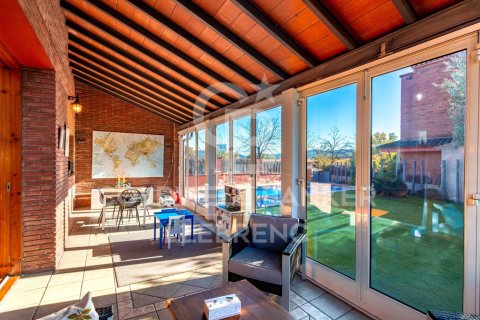 House for sale in Sant Cugat Del Valles, Barcelona, Spain 5 bedrooms, 290 sq.m. No. 157238 - photo 17