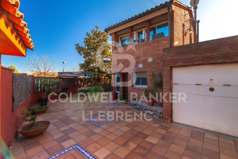 House for sale in Sant Cugat Del Valles, Barcelona, Spain 5 bedrooms, 290 sq.m. No. 157238 - photo 3
