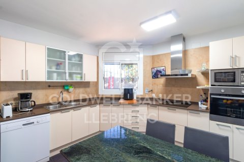 House for sale in Sant Cugat Del Valles, Barcelona, Spain 5 bedrooms, 290 sq.m. No. 157238 - photo 21