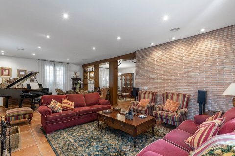 Villa for sale La Veleta, Alicante, Spain 7 bedrooms, 800 sq.m. No. 139313 - photo 28