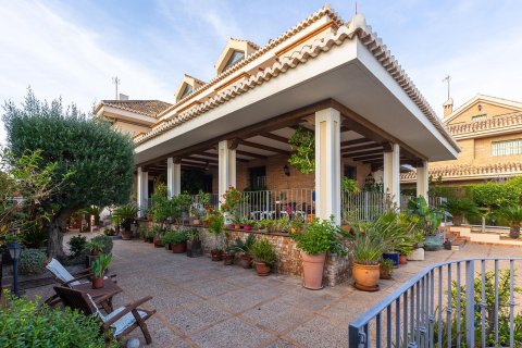 Villa for sale La Veleta, Alicante, Spain 7 bedrooms, 800 sq.m. No. 139313 - photo 6
