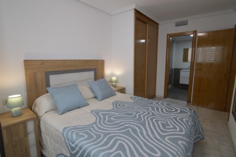 Lägenhet till salu Torrevieja, Alicante, Spanien 3 sovrum, 105 kvm. Nr. 139311 - foto 11