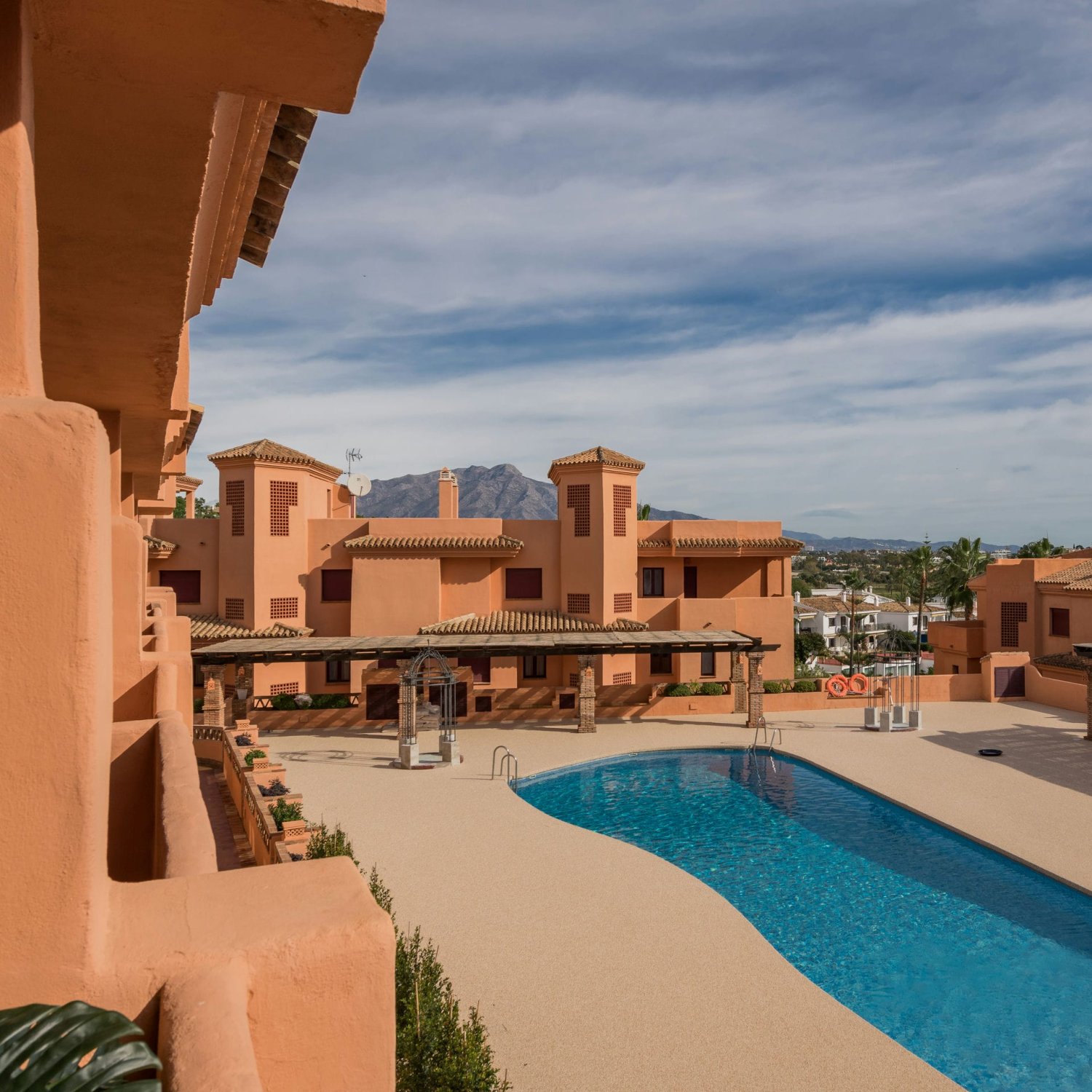 Appartamento a Benahavis, Malaga, Spagna 3 camere da letto, 131 mq. N° 137052