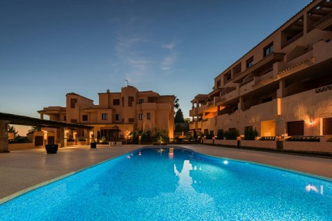 Apartment à vendre Benahavis, Malaga, Espagne, 2 chambres, 80 m2 No. 137050 - photo 3
