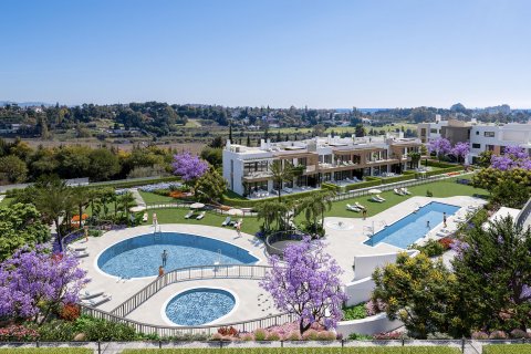 Apartamento en venta en Estepona, Málaga, España 2 dormitorios, 131 m2 No. 161895 - foto 2