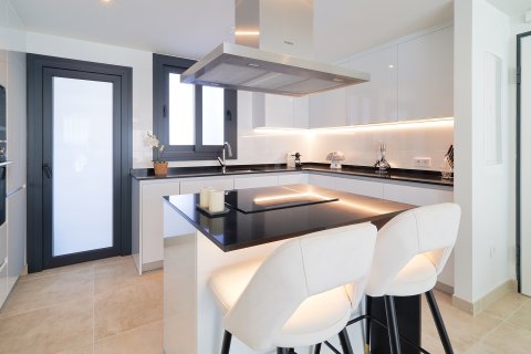 Apartamento en venta en Estepona, Málaga, España 2 dormitorios, 131 m2 No. 161895 - foto 15