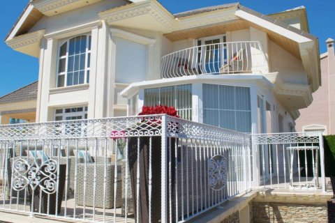 Villa pārdošanā Ciudad Quesada, Alicante, Spānijā 4 istabas, 153 m2 Nr. 144719 - attēls 2