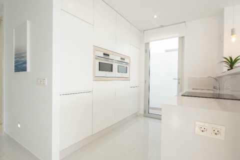 Villa till salu i Torrevieja, Alicante, Spanien 3 sovrum, 117 kvm. Nr. 144717 - foto 15