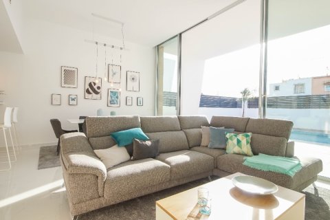 Villa till salu i Torrevieja, Alicante, Spanien 3 sovrum, 117 kvm. Nr. 144717 - foto 11