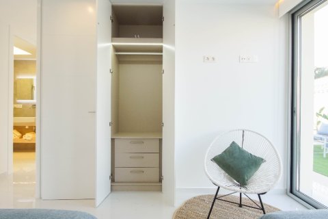 Villa till salu i Torrevieja, Alicante, Spanien 3 sovrum, 117 kvm. Nr. 144717 - foto 22