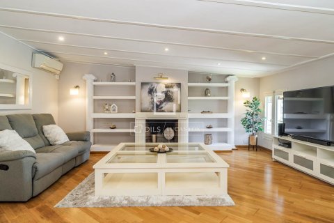 Dzīvoklis Barcelona, Spānijā 4 istabas, 261 m2 Nr. 168935