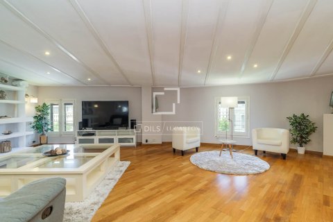 Dzīvoklis pārdošanā Barcelona, Spānijā 4 istabas, 261 m2 Nr. 168935 - attēls 4