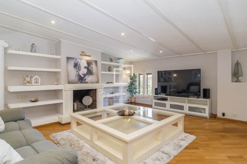 Dzīvoklis pārdošanā Barcelona, Spānijā 4 istabas, 261 m2 Nr. 168935 - attēls 3