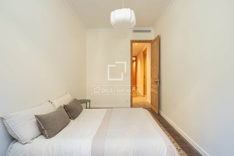 Dzīvoklis pārdošanā Barcelona, Spānijā 3 istabas, 150 m2 Nr. 168933 - attēls 27