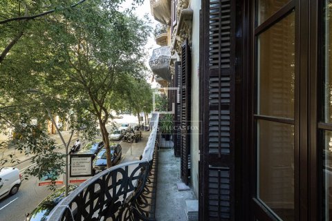 Dzīvoklis pārdošanā Barcelona, Spānijā 3 istabas, 150 m2 Nr. 168933 - attēls 28