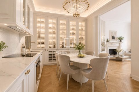 Apartament w Barcelona, Hiszpania 5 sypialni, 302 mkw. nr 168930 – zdjęcie 30