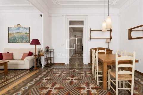 Huoneisto myytävänä Barcelona, Espanja, 3 makuuhuonetta, 156 m2 No. 168934 - kuva 18