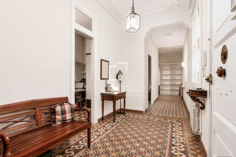 Huoneisto myytävänä Barcelona, Espanja, 3 makuuhuonetta, 156 m2 No. 168934 - kuva 26