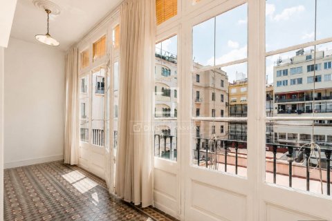 Huoneisto myytävänä Barcelona, Espanja, 3 makuuhuonetta, 156 m2 No. 168934 - kuva 20