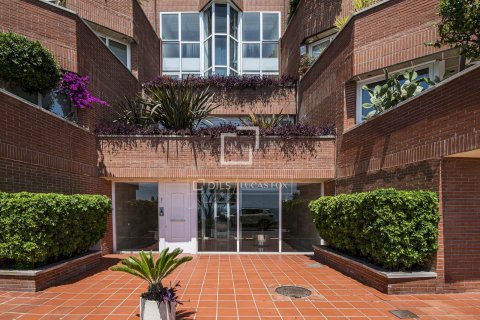 Dzīvoklis pārdošanā Castelldefels, Barcelona, Spānijā 3 istabas, 153 m2 Nr. 168929 - attēls 2