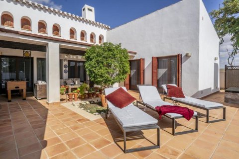 Villa till salu i El Valle Golf Resort, Murcia, Spanien 5 sovrum, 204 kvm. Nr. 161528 - foto 9