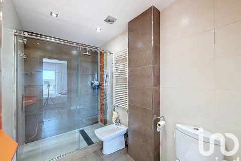 Hus till salu i Pineda de Mar, Barcelona, Spanien 5 sovrum, 469 kvm. Nr. 153378 - foto 16