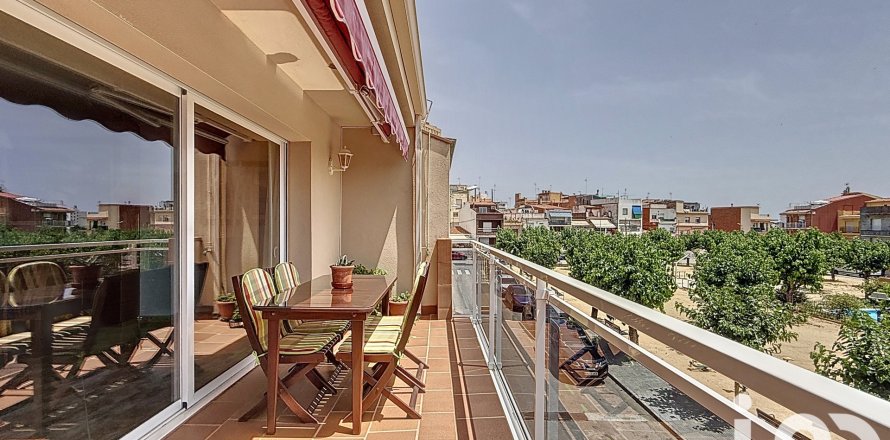 Hus i Pineda de Mar, Barcelona, Spanien 5 sovrum, 469 kvm. Nr. 153378