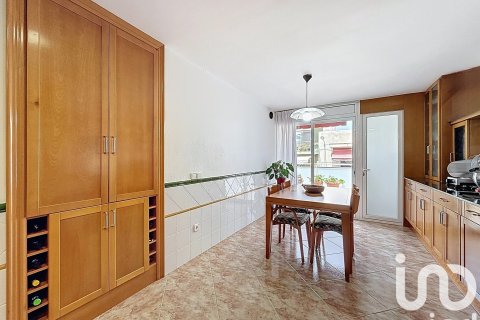 Hus till salu i Pineda de Mar, Barcelona, Spanien 5 sovrum, 469 kvm. Nr. 153378 - foto 7