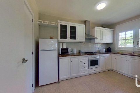 Hus till salu i Creixell, Tarragona, Spanien 4 sovrum, 345 kvm. Nr. 153375 - foto 6