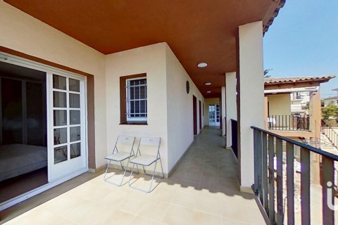 Hus till salu i Creixell, Tarragona, Spanien 4 sovrum, 345 kvm. Nr. 153375 - foto 25