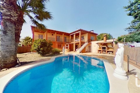 Casa a Creixell, Tarragona, Spagna 4 camere da letto, 345 mq. N° 153375