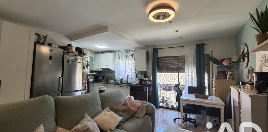 Apartment in Tàrrega, Lleida, Spain 3 bedrooms, 94 sq.m. No. 188202