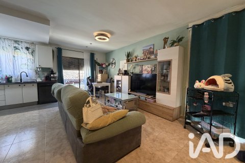 Apartment for sale in Tàrrega, Lleida, Spain 3 bedrooms, 94 sq.m. No. 188202 - photo 2