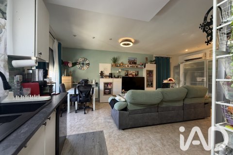 Apartment for sale in Tàrrega, Lleida, Spain 3 bedrooms, 94 sq.m. No. 188202 - photo 11