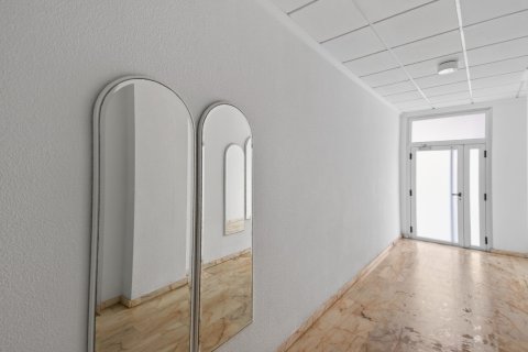 Lägenhet till salu i Torrevieja, Alicante, Spanien 2 sovrum, 64 kvm. Nr. 160877 - foto 21