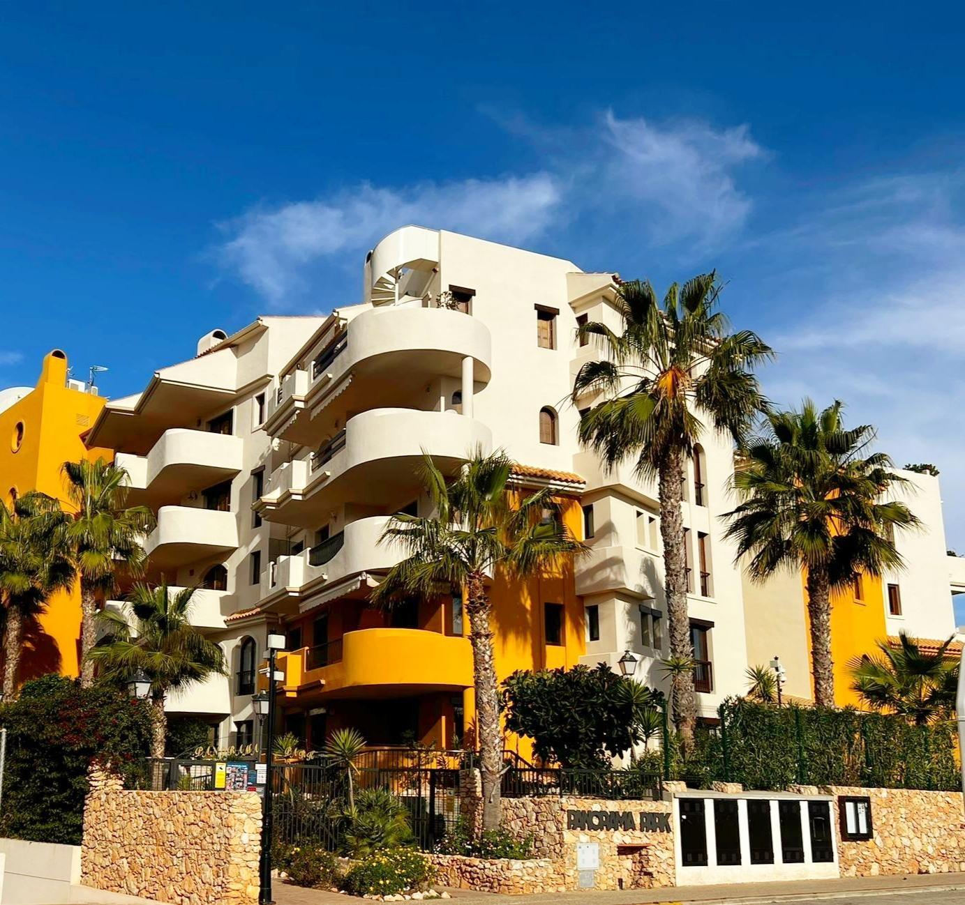 Huoneisto Punta Prima, Alicante, Espanja 2 makuuhuonetta, 156 m2 No. 195473