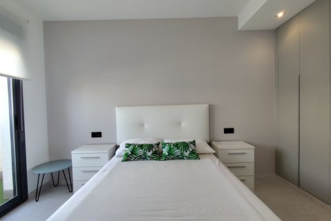 Apartment à vendre à Guardamar del Segura, Alicante, Espagne, 3 chambres, 94 m2 No. 195475 - photo 9