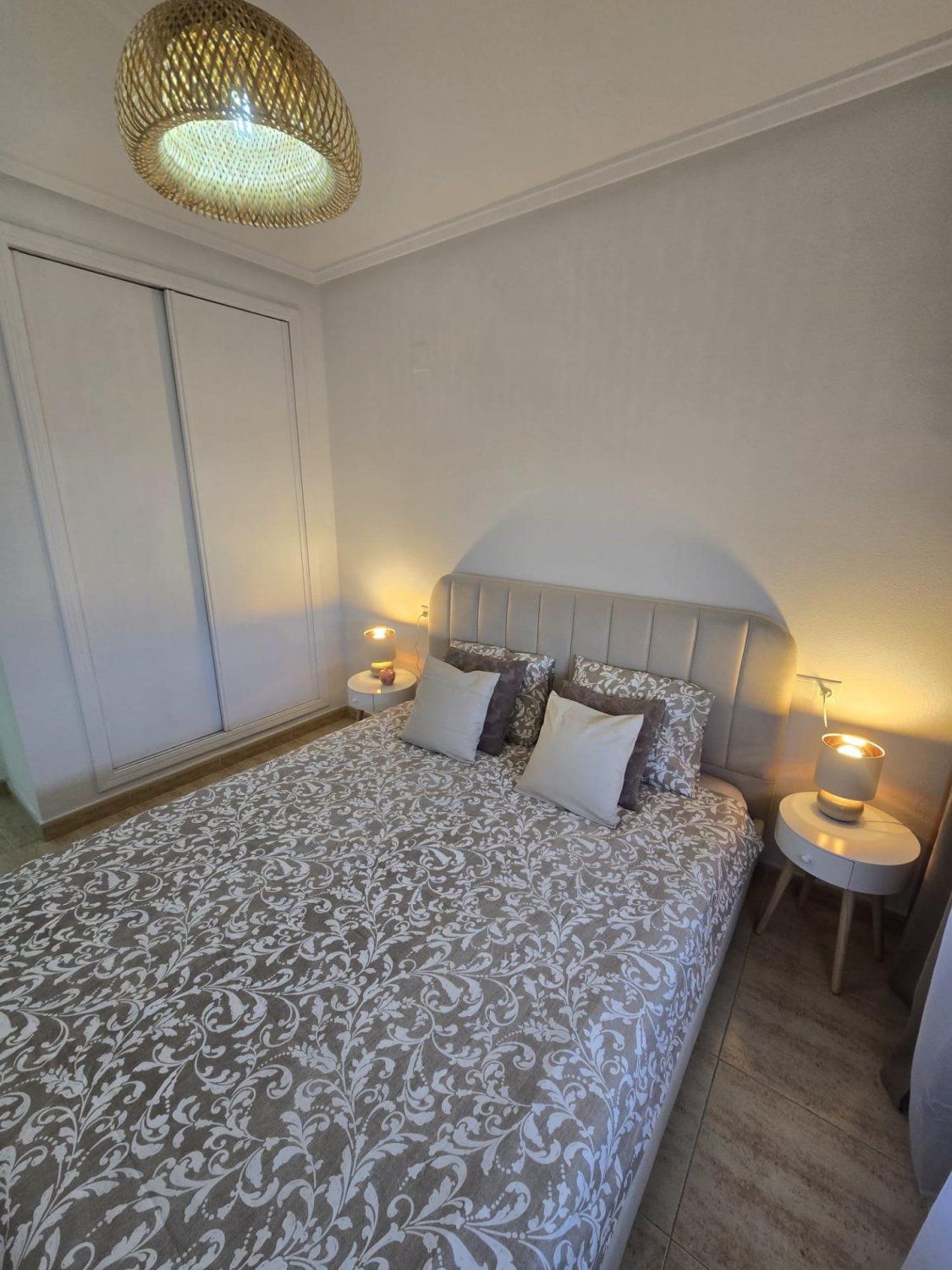 Apartamento en Torrevieja, Alicante, España 1 dormitorio, 59 m2 No. 195471