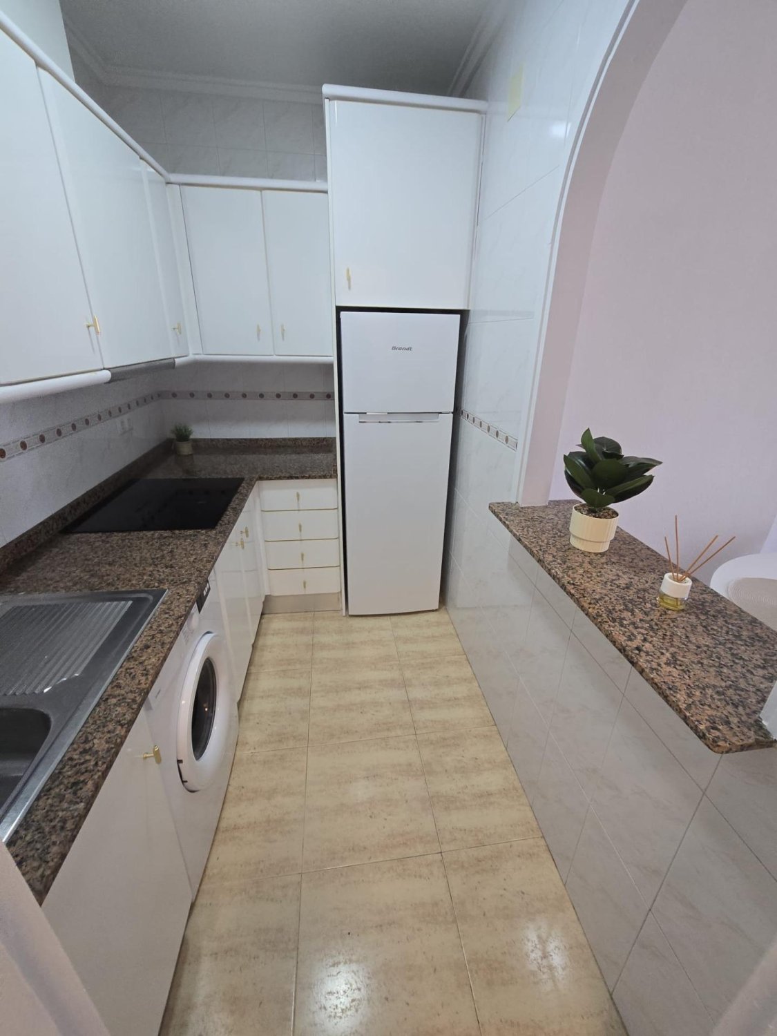 Apartamento en Torrevieja, Alicante, España 1 dormitorio, 59 m2 No. 195471
