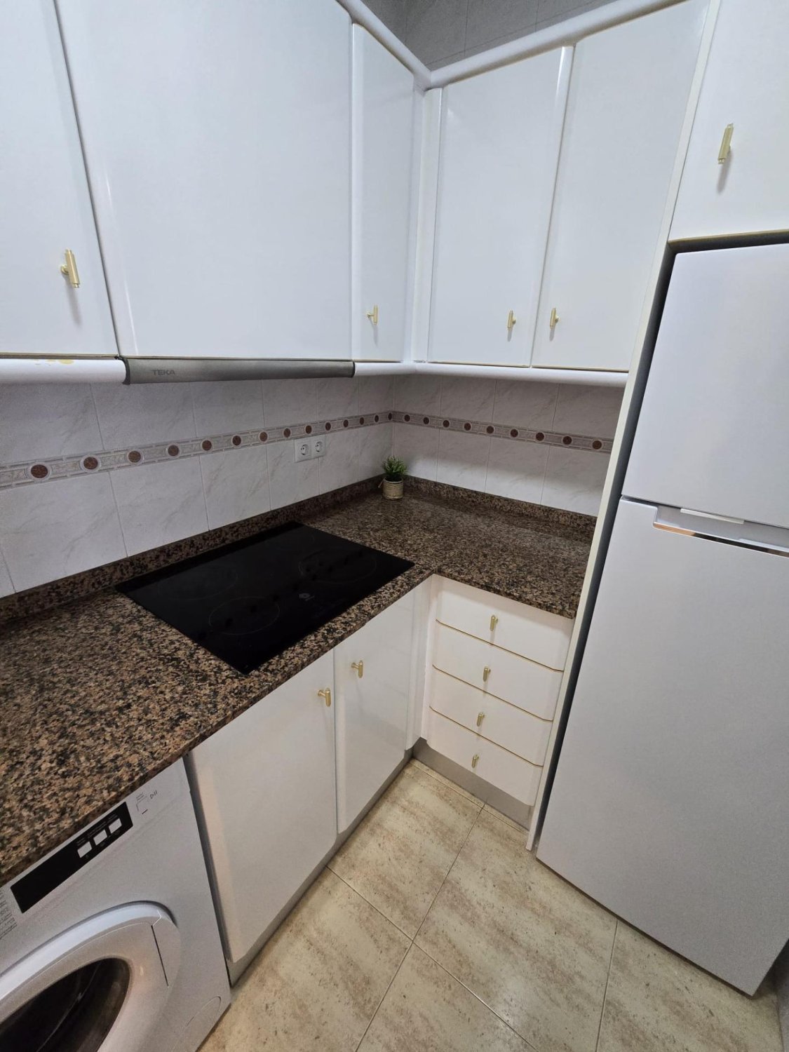 Apartamento en Torrevieja, Alicante, España 1 dormitorio, 59 m2 No. 195471