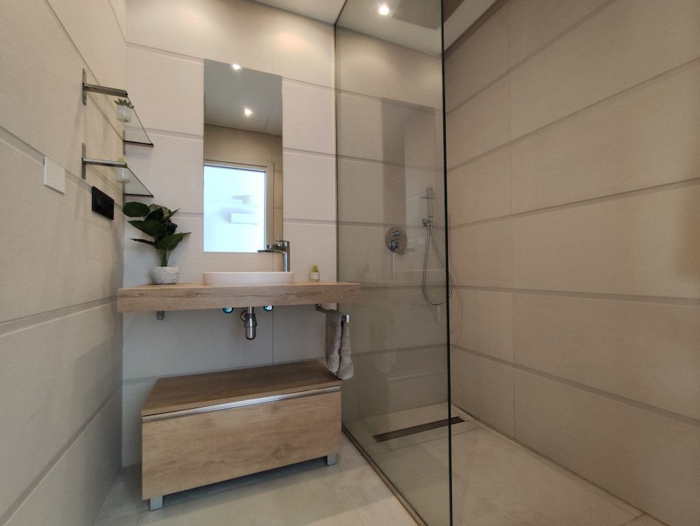 Apartamento en Guardamar del Segura, Alicante, España 3 dormitorios, 94 m2 No. 195477