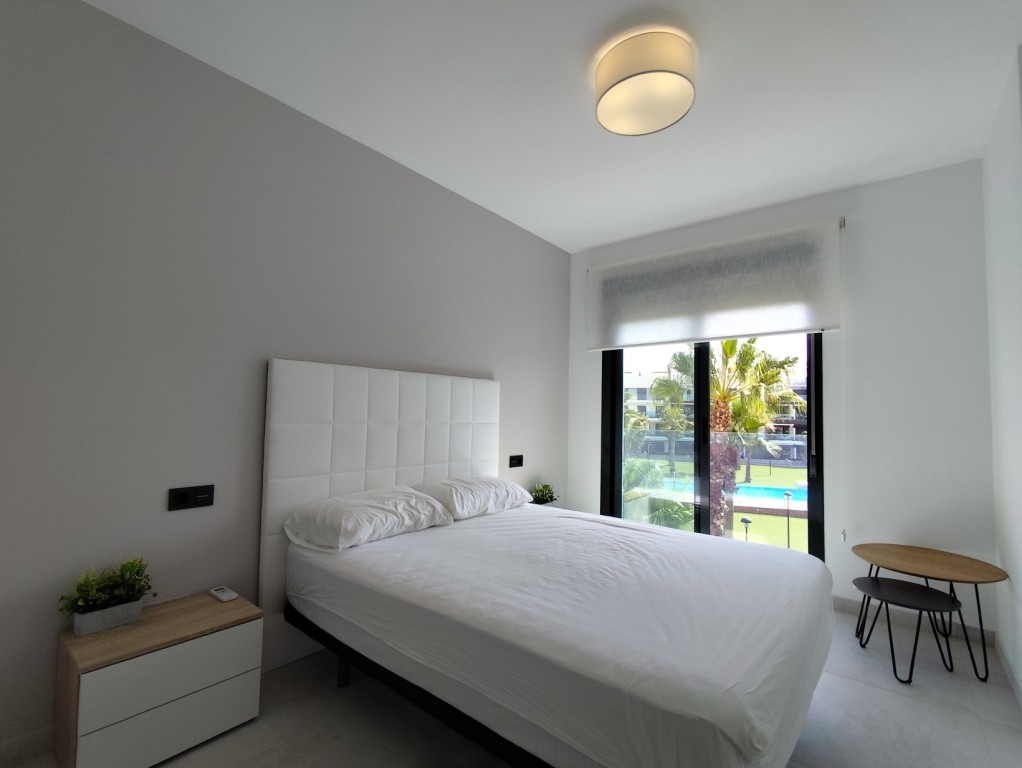 Apartamento en Guardamar del Segura, Alicante, España 3 dormitorios, 94 m2 No. 195477