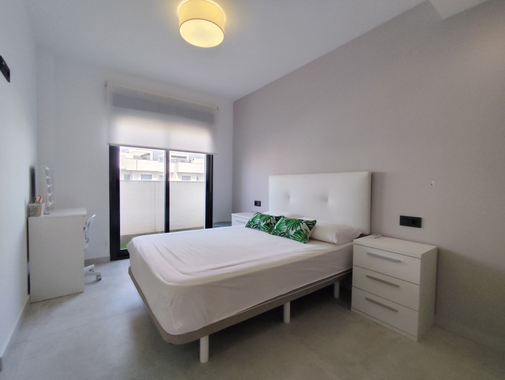 Apartamento en Guardamar del Segura, Alicante, España 3 dormitorios, 94 m2 No. 195477