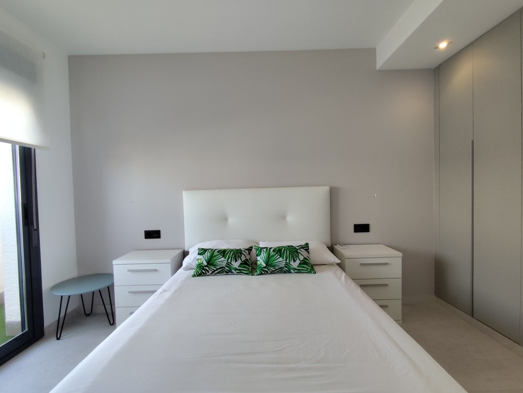 Apartamento en Guardamar del Segura, Alicante, España 3 dormitorios, 94 m2 No. 195477