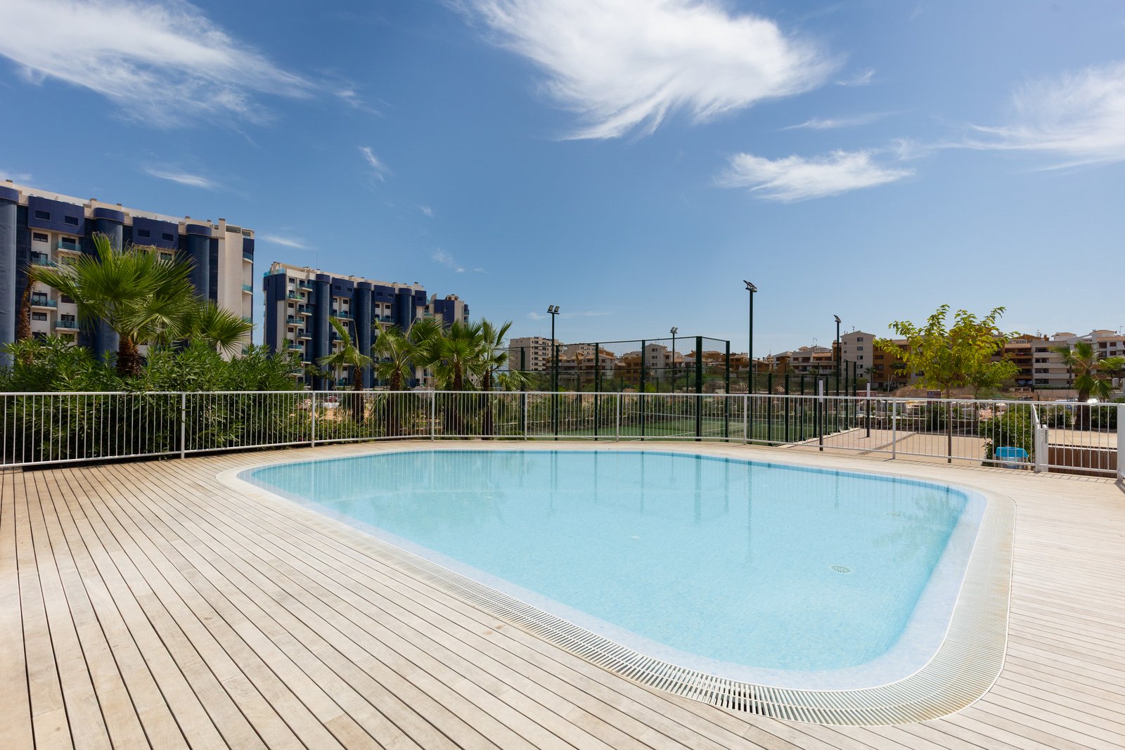 Apartamento en Punta Prima, Alicante, España 2 dormitorios, 61 m2 No. 195474