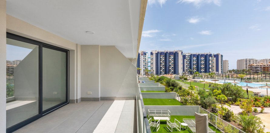Apartment à Punta Prima, Alicante, Espagne 2 chambres, 61 m2 No. 195474